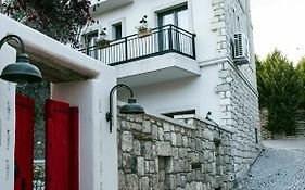 Sakula Hotel  3*